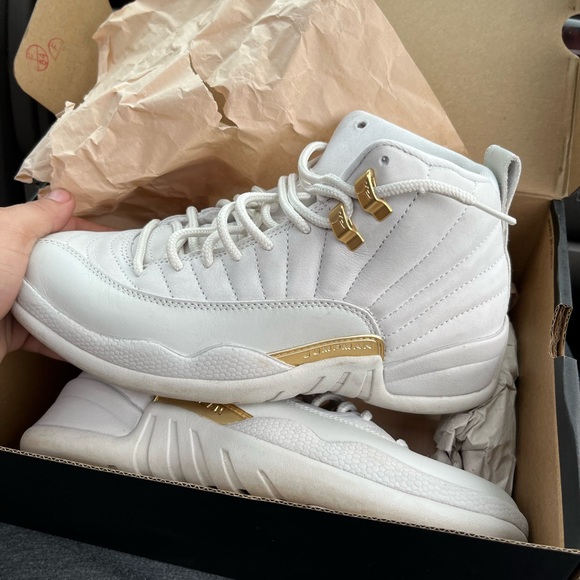 Wmns air Jordan’s 12 retro white and gold limited edition - Picture 1 of 4